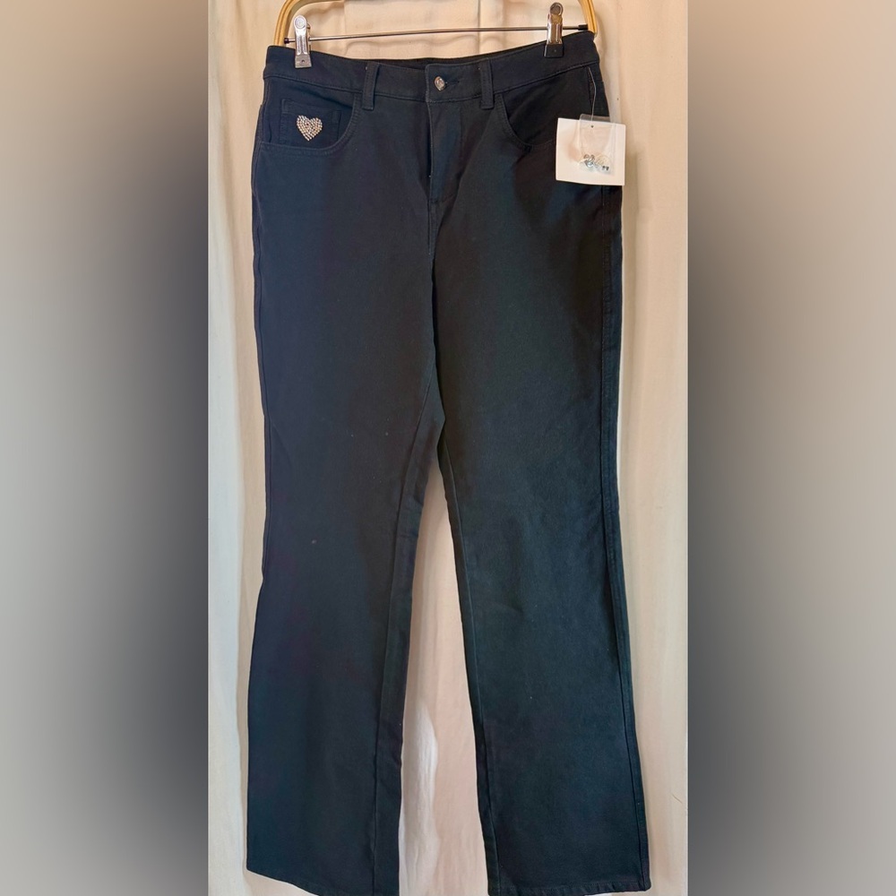 Dream Jeanne’s Black Jeans with Heart Pocket Accent